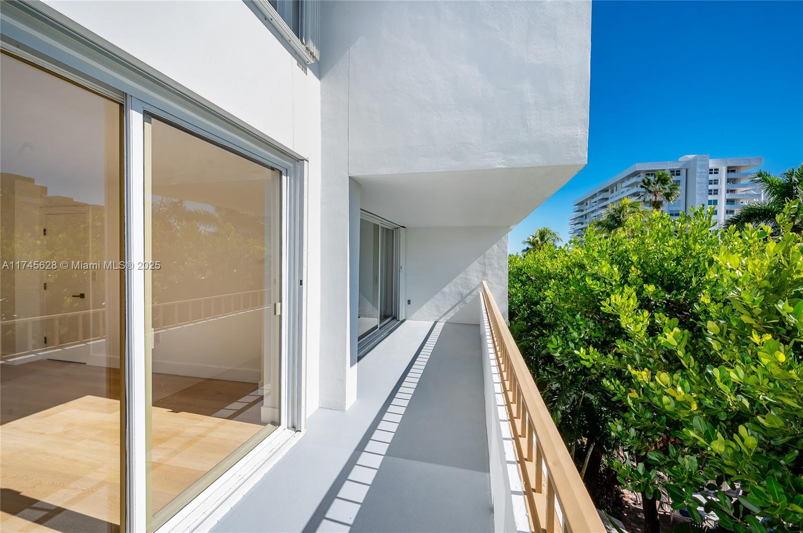 155 Ocean Lane Dr #303, Key Biscayne FL 33149