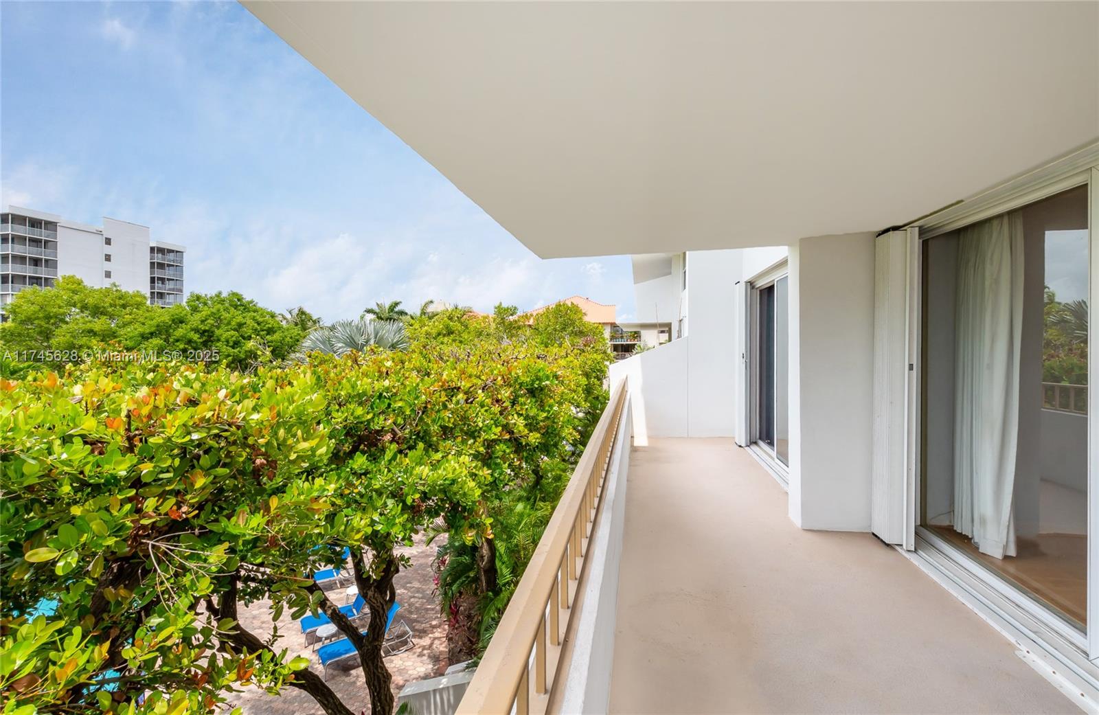 155 Ocean Lane Dr #303, Key Biscayne FL 33149
