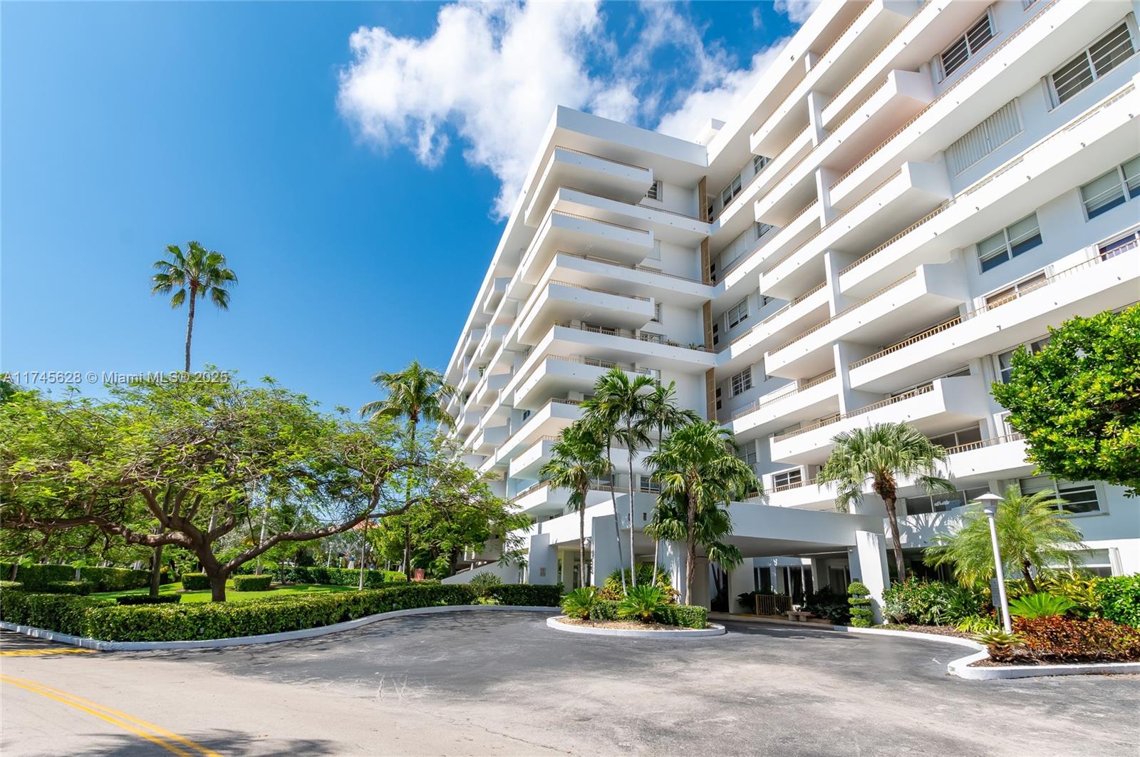 155 Ocean Lane Dr #303, Key Biscayne FL 33149