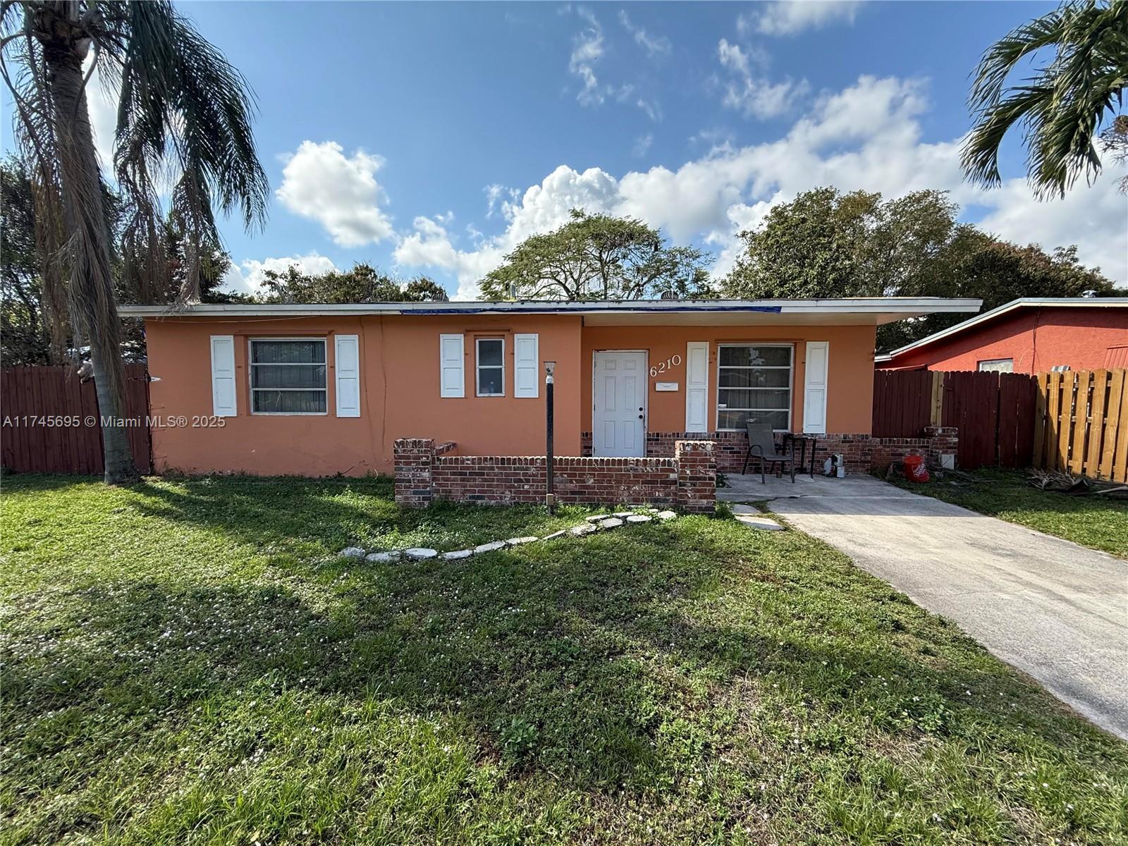 6210 Kimberly Blvd, North Lauderdale, Florida image 3