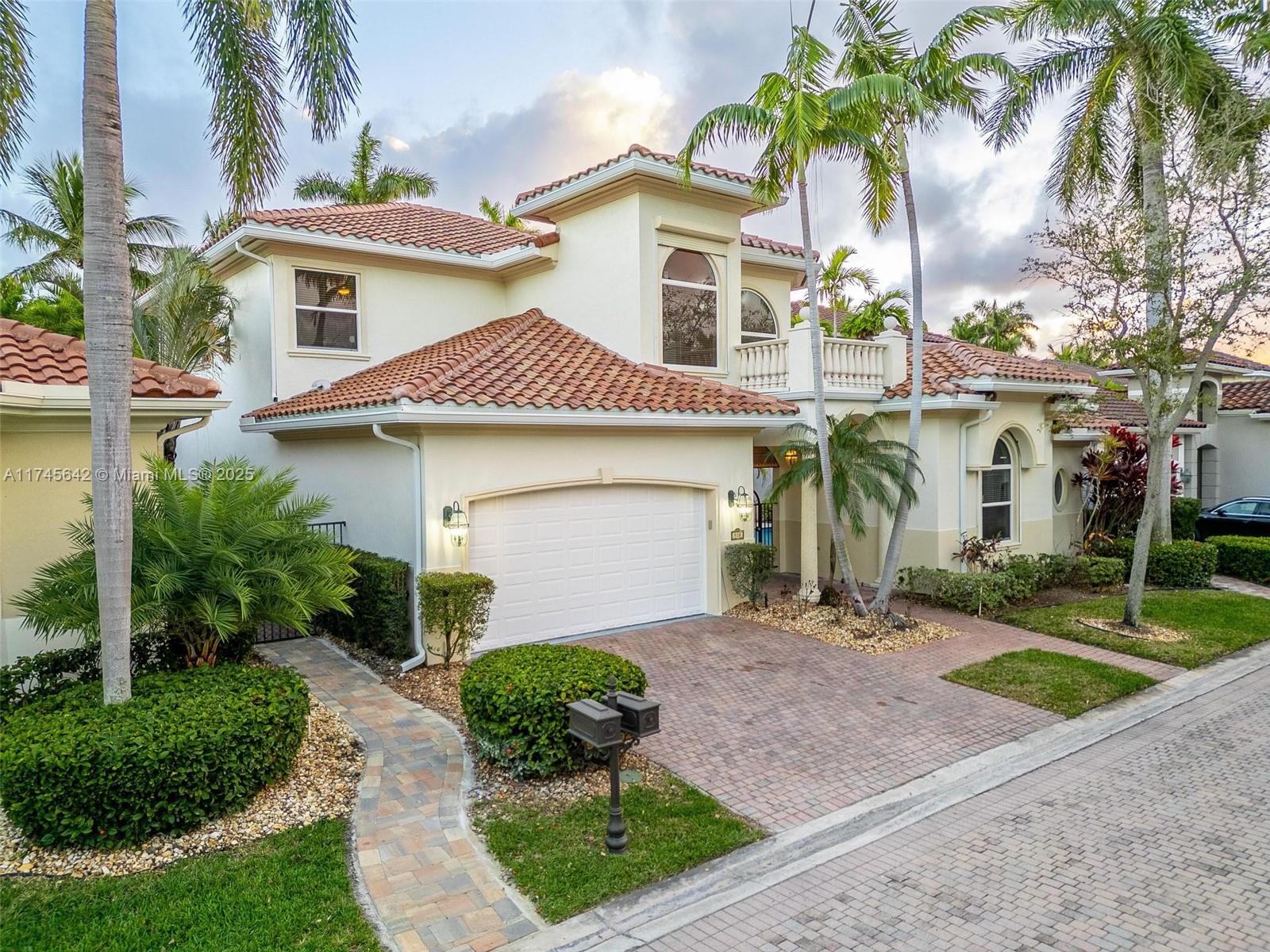 920  Captiva Dr  For Sale A11745642, FL