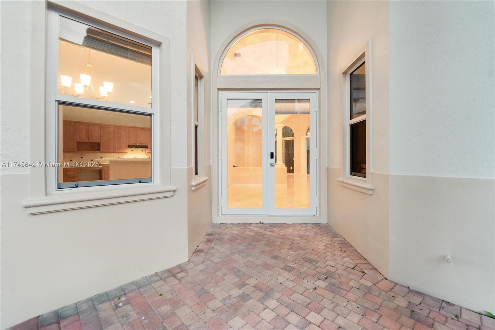 Listing Photo 11