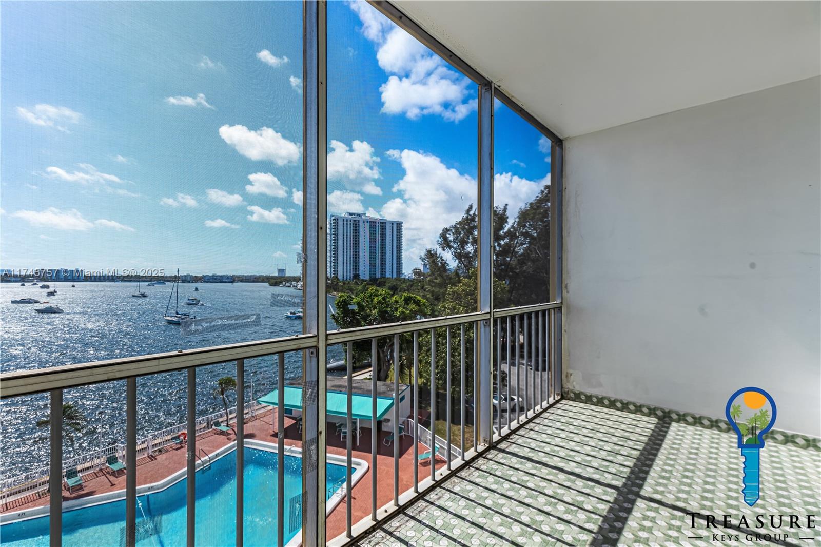 2910 Point East Dr #M511, Aventura, Florida image 8