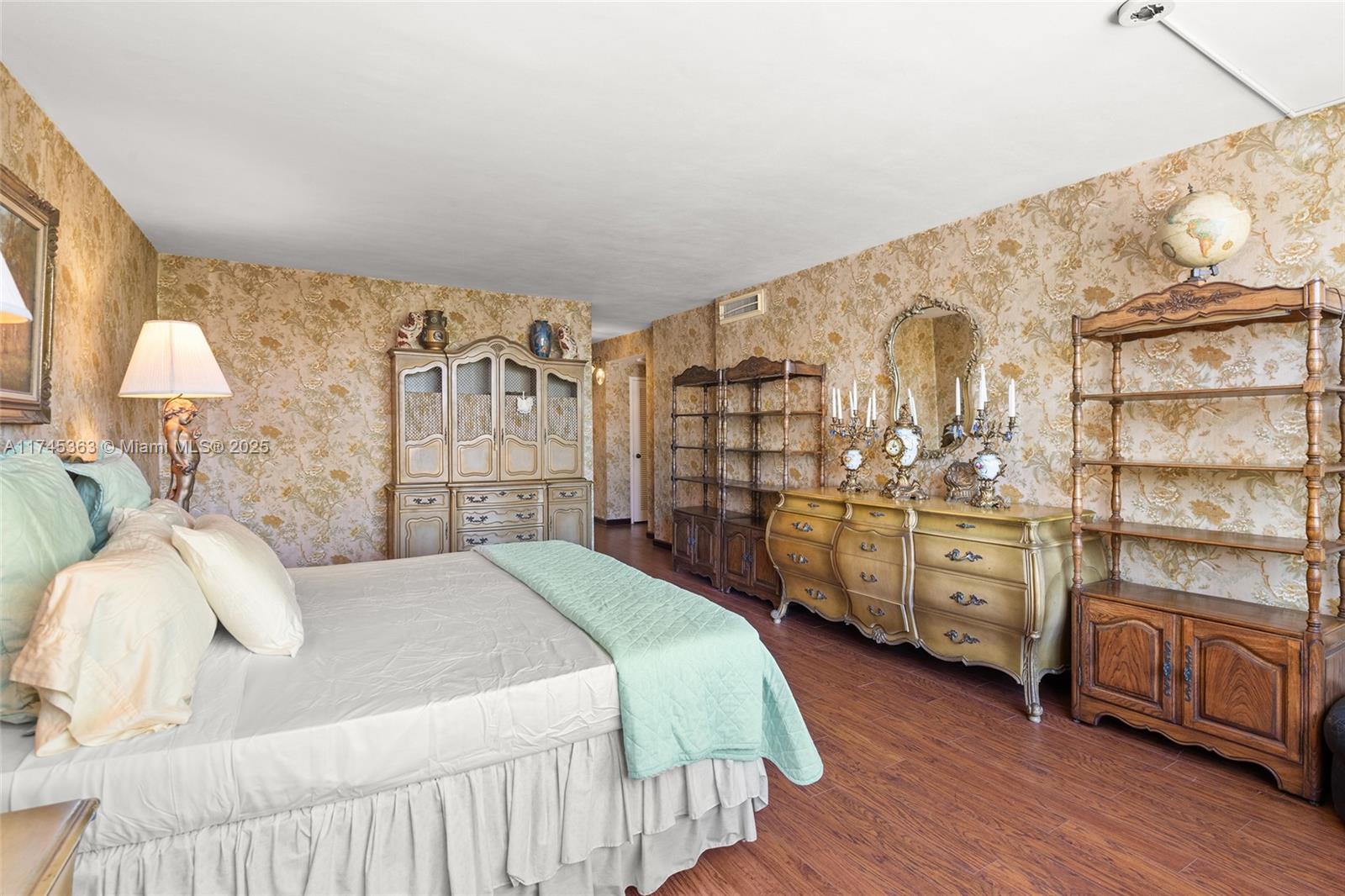 9240 W Bay Harbor Dr #4A, Bay Harbor Islands, Florida image 20