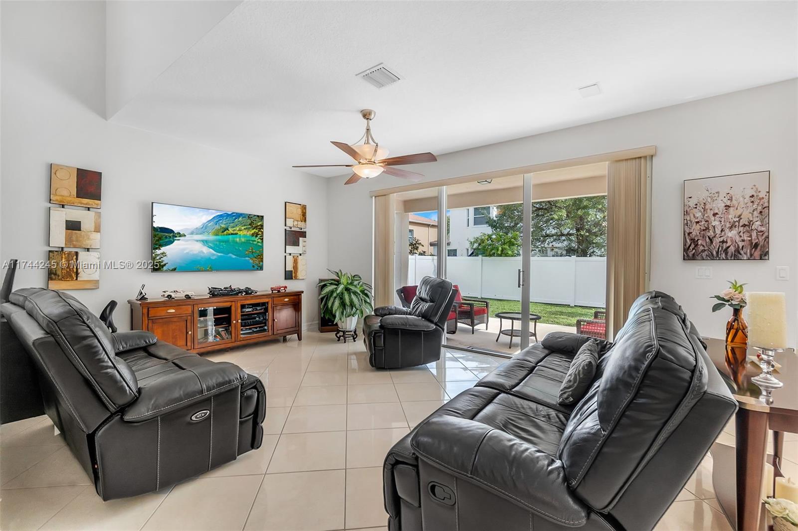 4955 SW 159th Ave, Miramar, Florida image 13