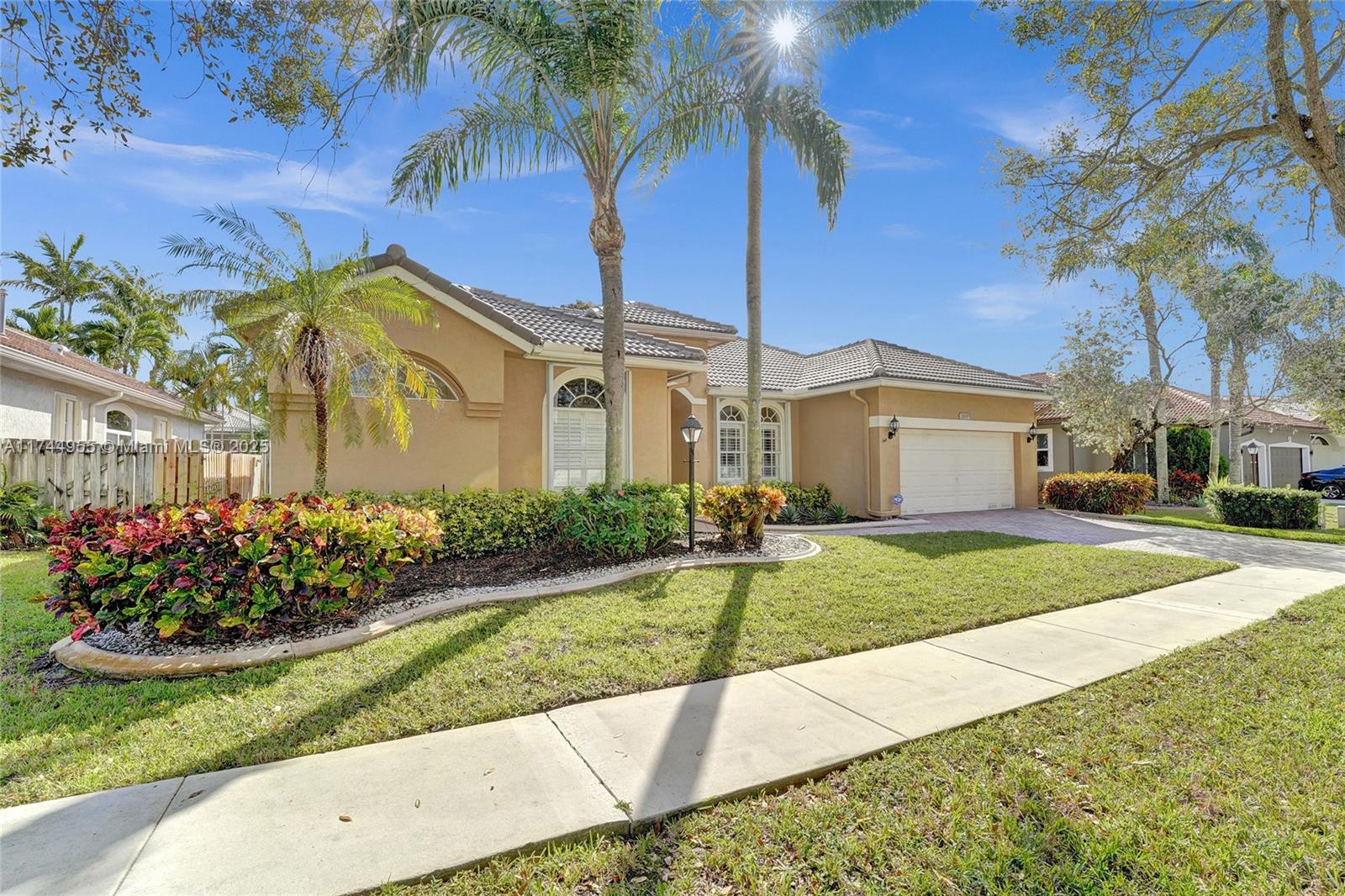 2161 NW 128th Ave, Pembroke Pines, Florida image 2