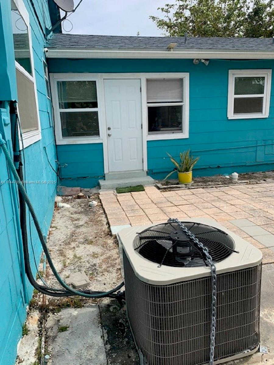 1218 N 24th Ave, Hollywood, Florida image 45