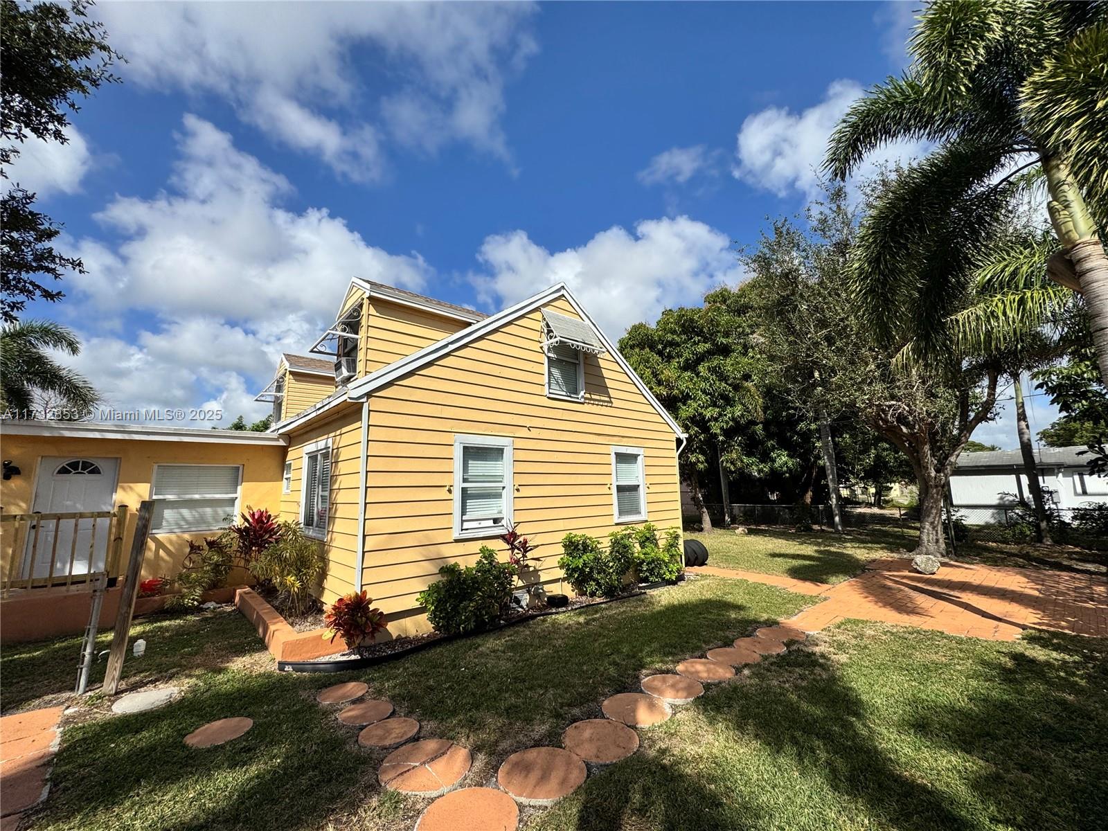 619 SW 10th St, Delray Beach, Florida image 10