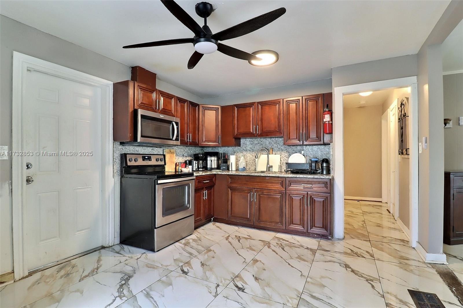 619 SW 10th St, Delray Beach, Florida image 2