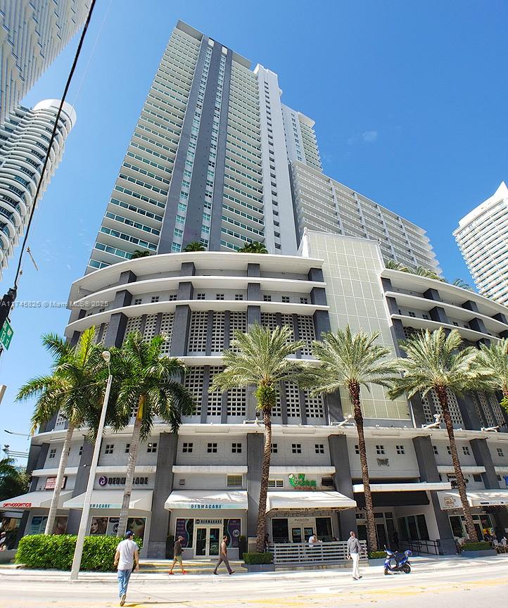 Apartamento à Venda em Miami, FL