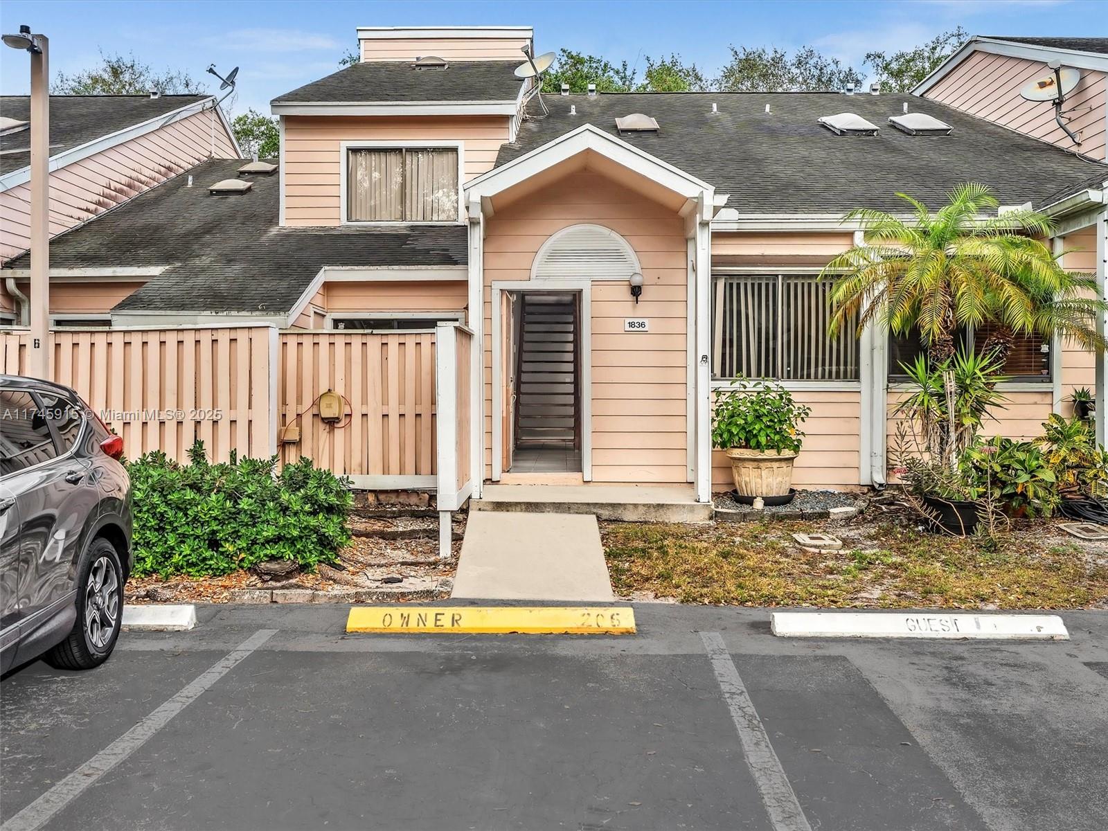 1836 Racquet Ct #1836, North Lauderdale, Florida image 3