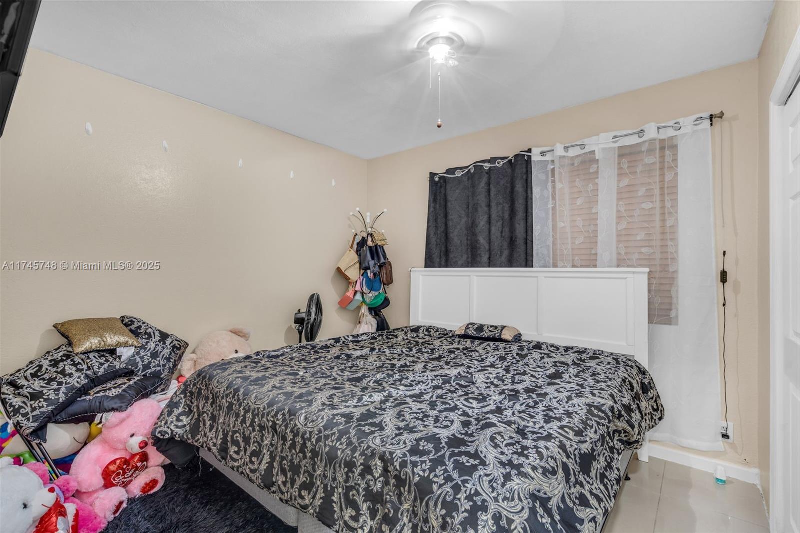 217 W 34th St, Hialeah, Florida image 36