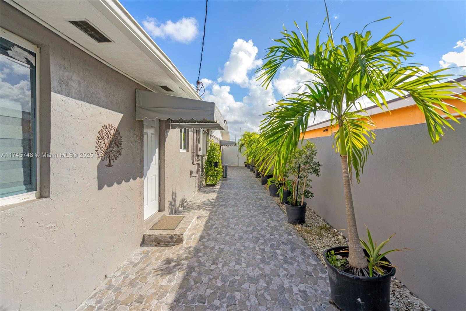 217 W 34th St, Hialeah, Florida image 40