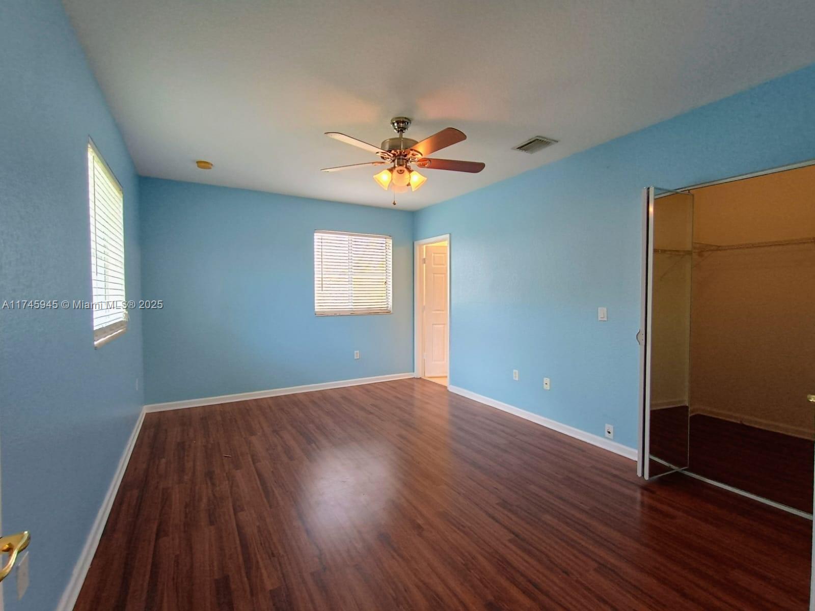 Listing Photo 10