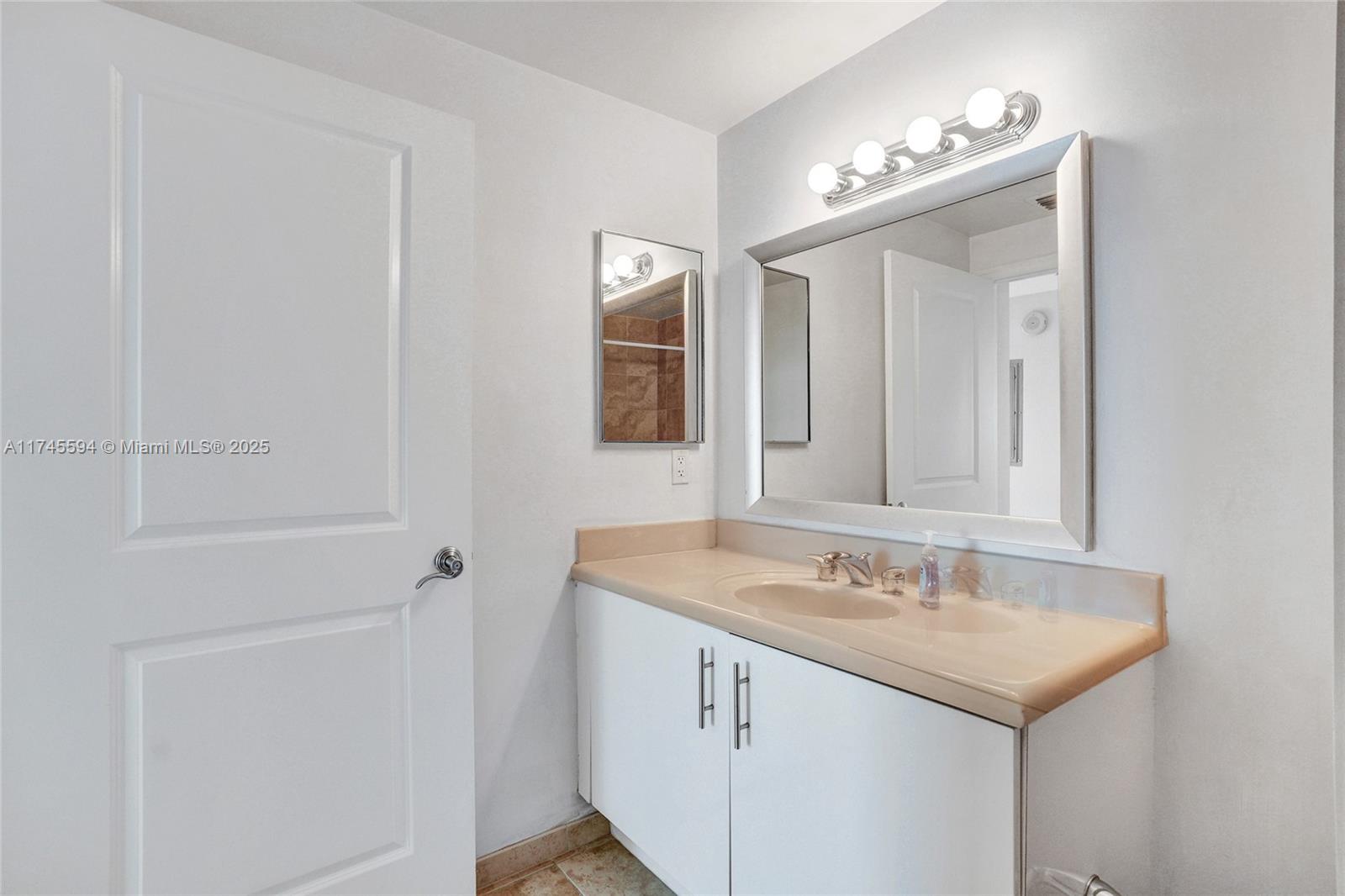 7900 Harbor Island Dr #1113, North Bay Village FL 33141