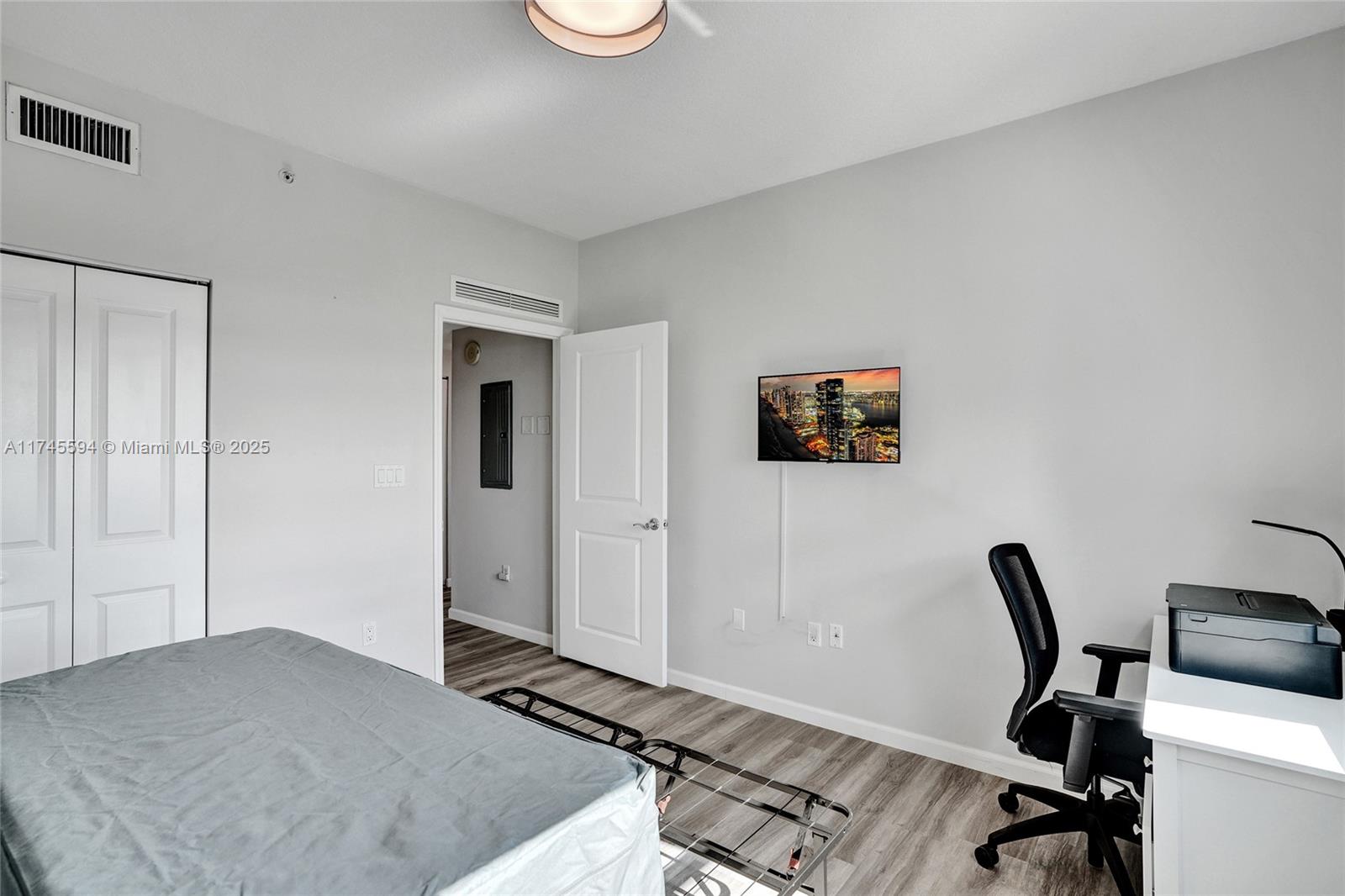 7900 Harbor Island Dr #1113, North Bay Village FL 33141