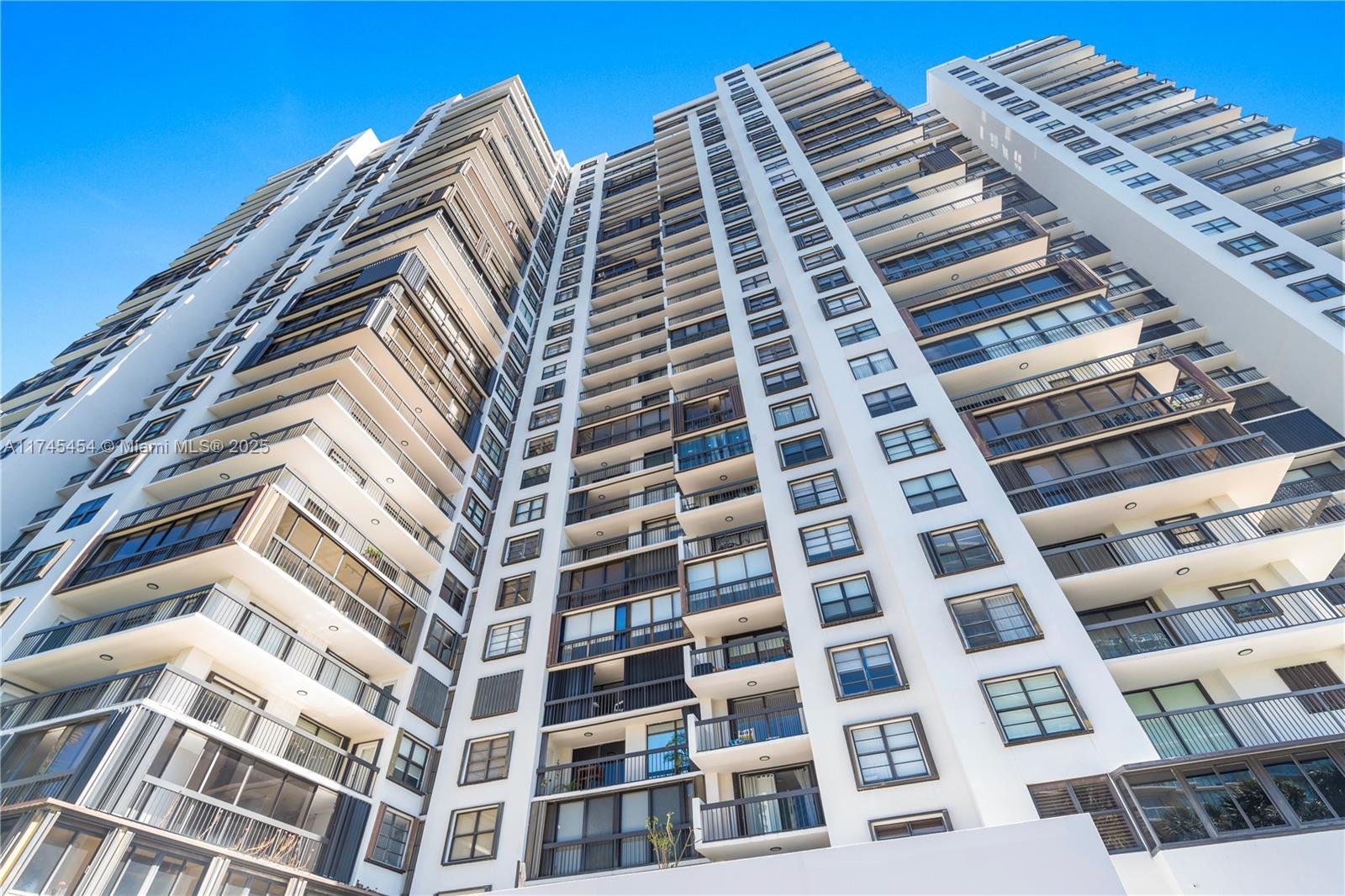2333 Brickell Ave #1908, Miami FL 33129