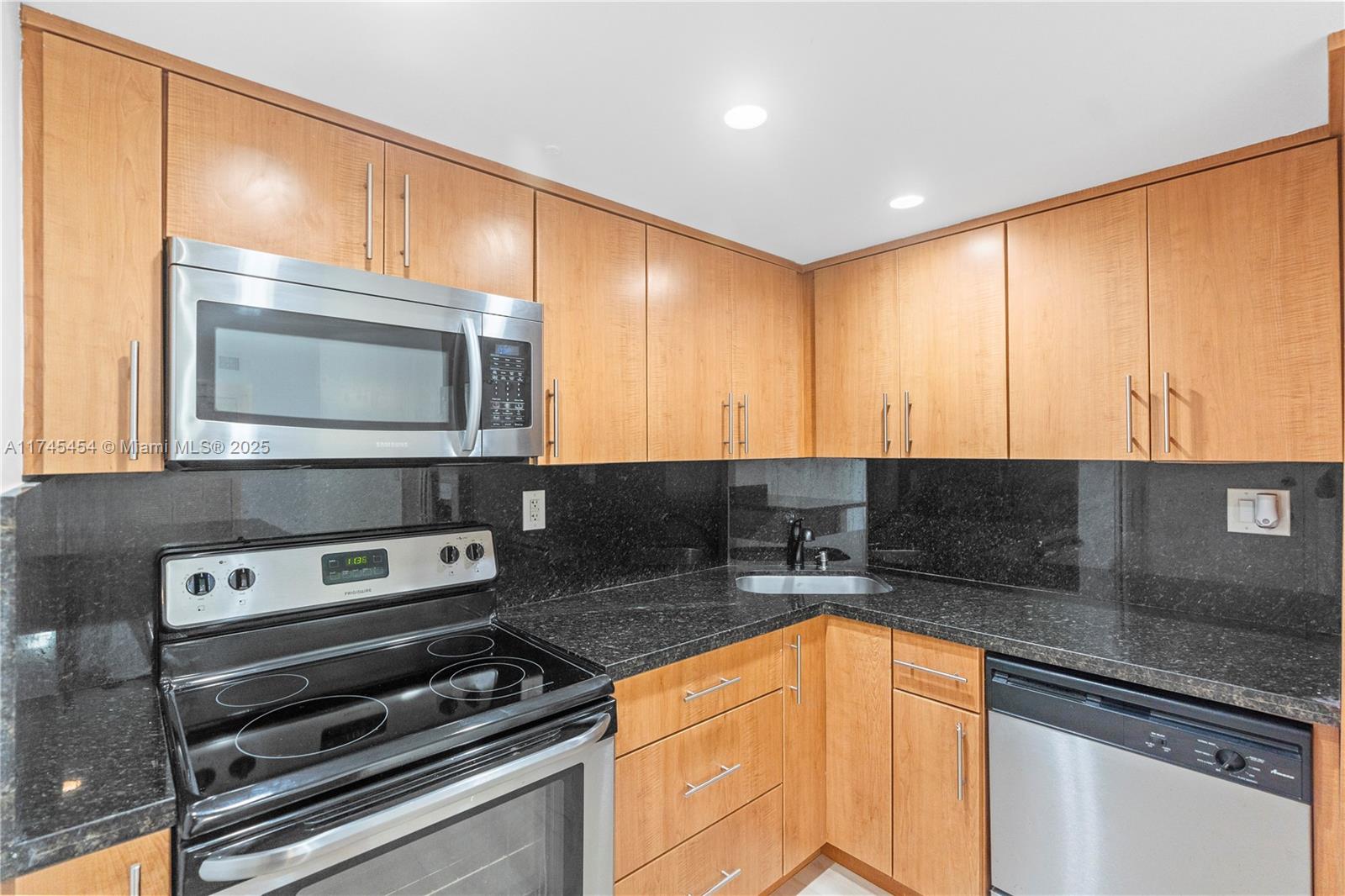 2333 Brickell Ave #1908, Miami FL 33129