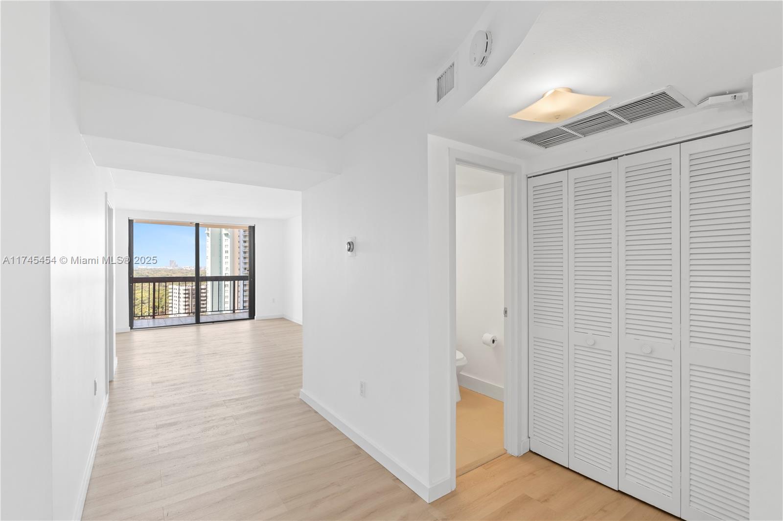 2333 Brickell Ave #1908, Miami FL 33129