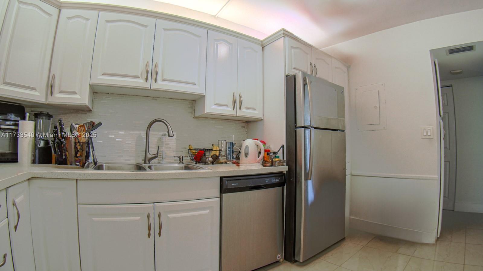 Listing Photo 8