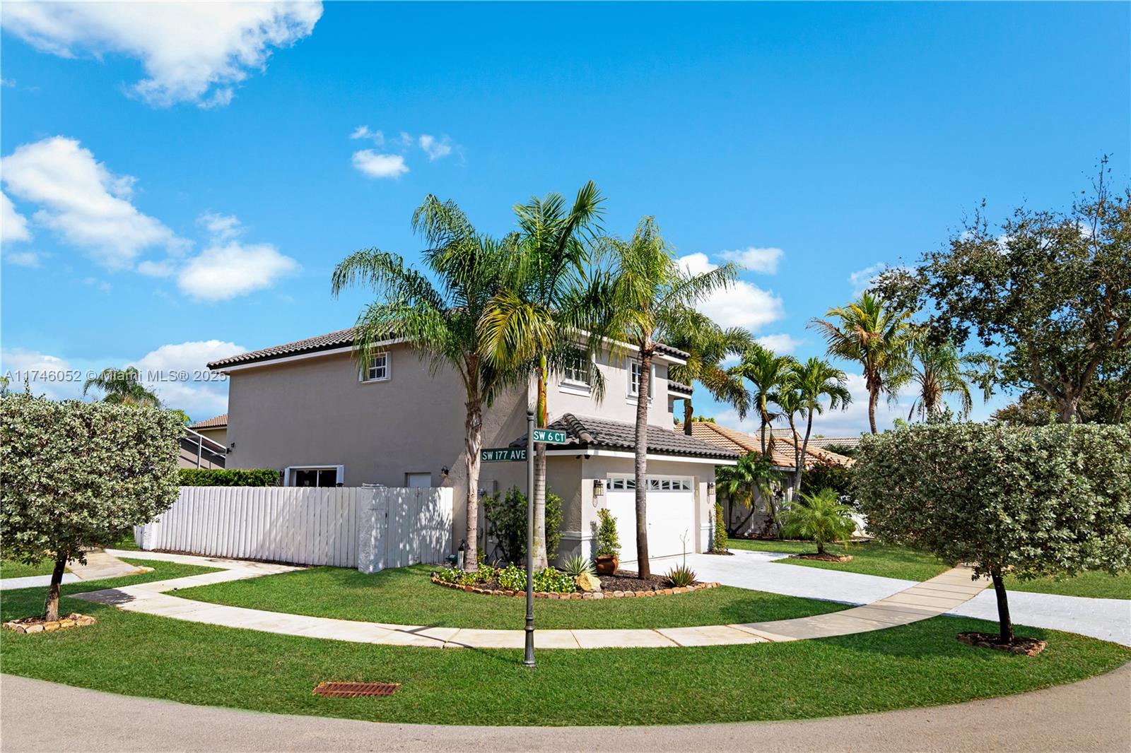 17687 SW 6th Ct, Pembroke Pines, Florida image 2