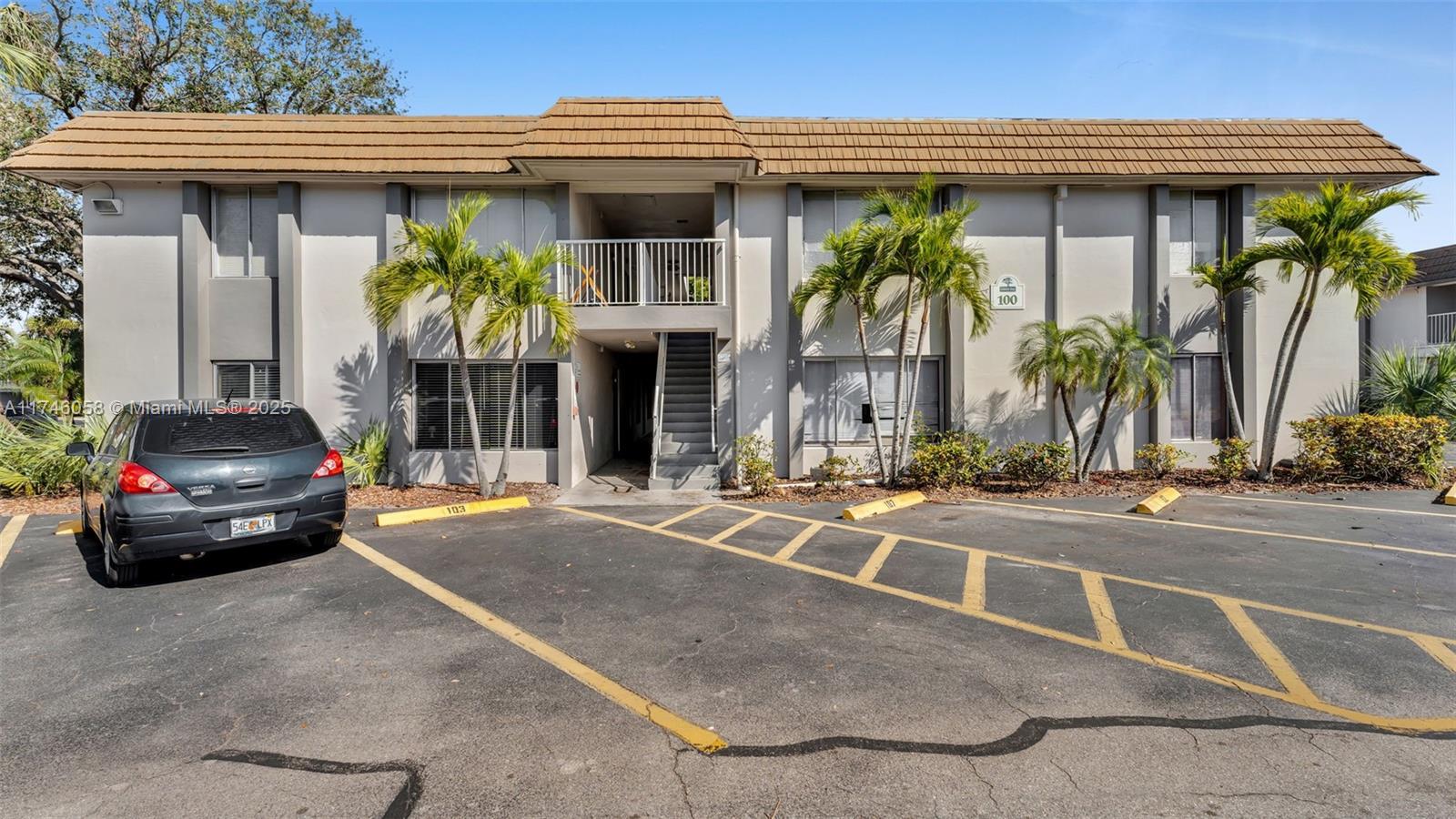 1830 Maravilla Ave. #103, Fort Myers, Florida image 1