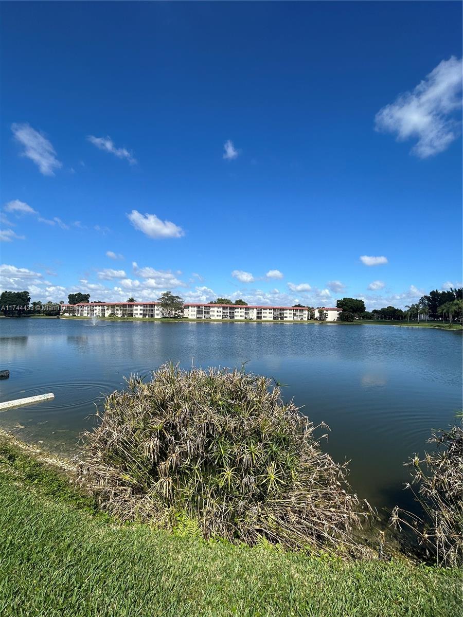 361 S Hollybrook Dr #104, Pembroke Pines, Florida image 32