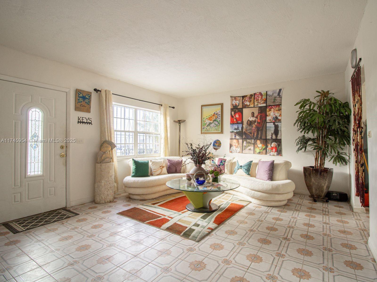 Listing Photo 10