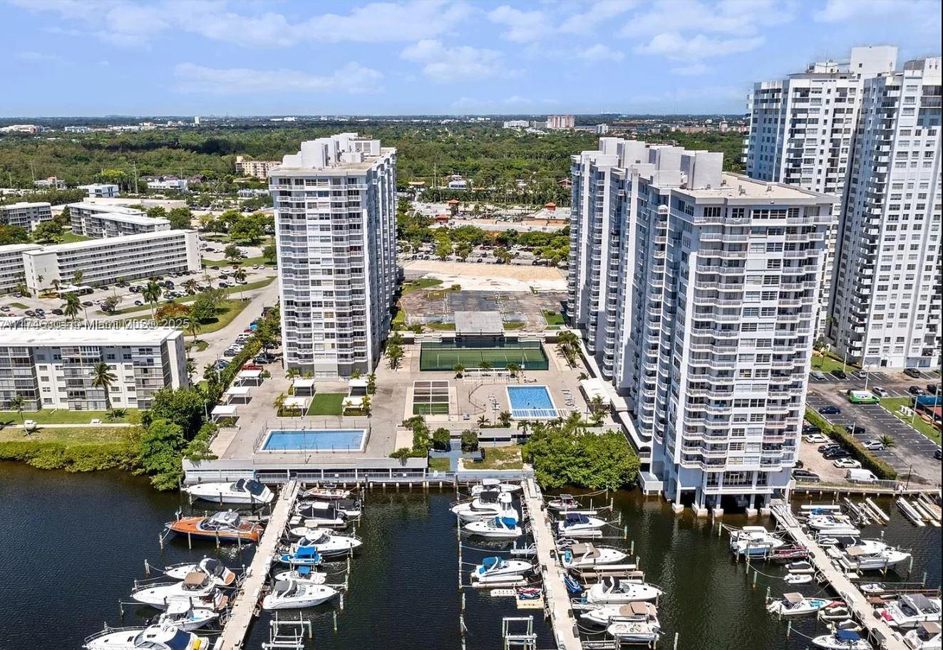 18071 Biscayne Blvd #804, Aventura, Florida image 2