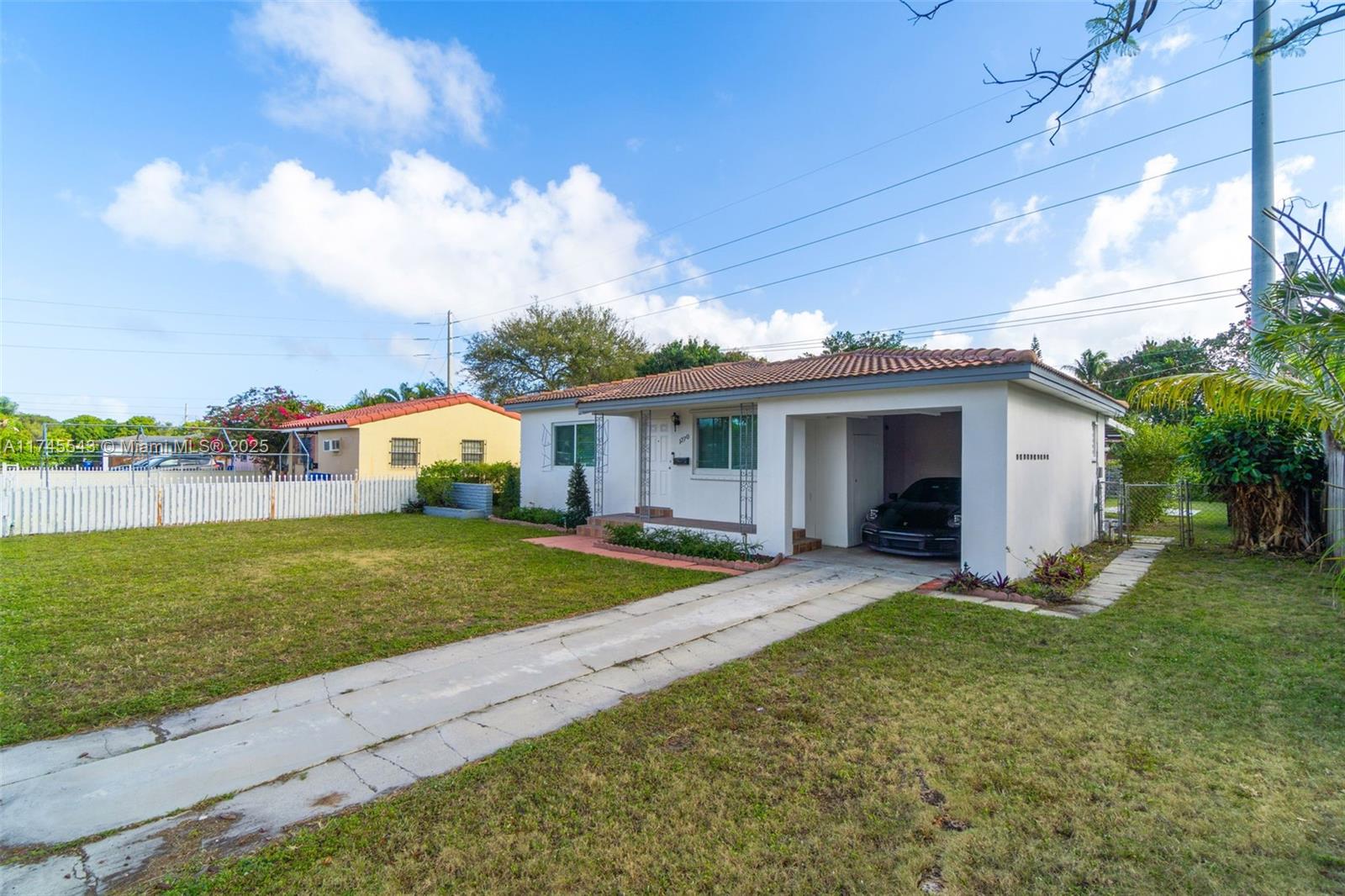 1270 NE 161st St, North Miami Beach, Florida image 3