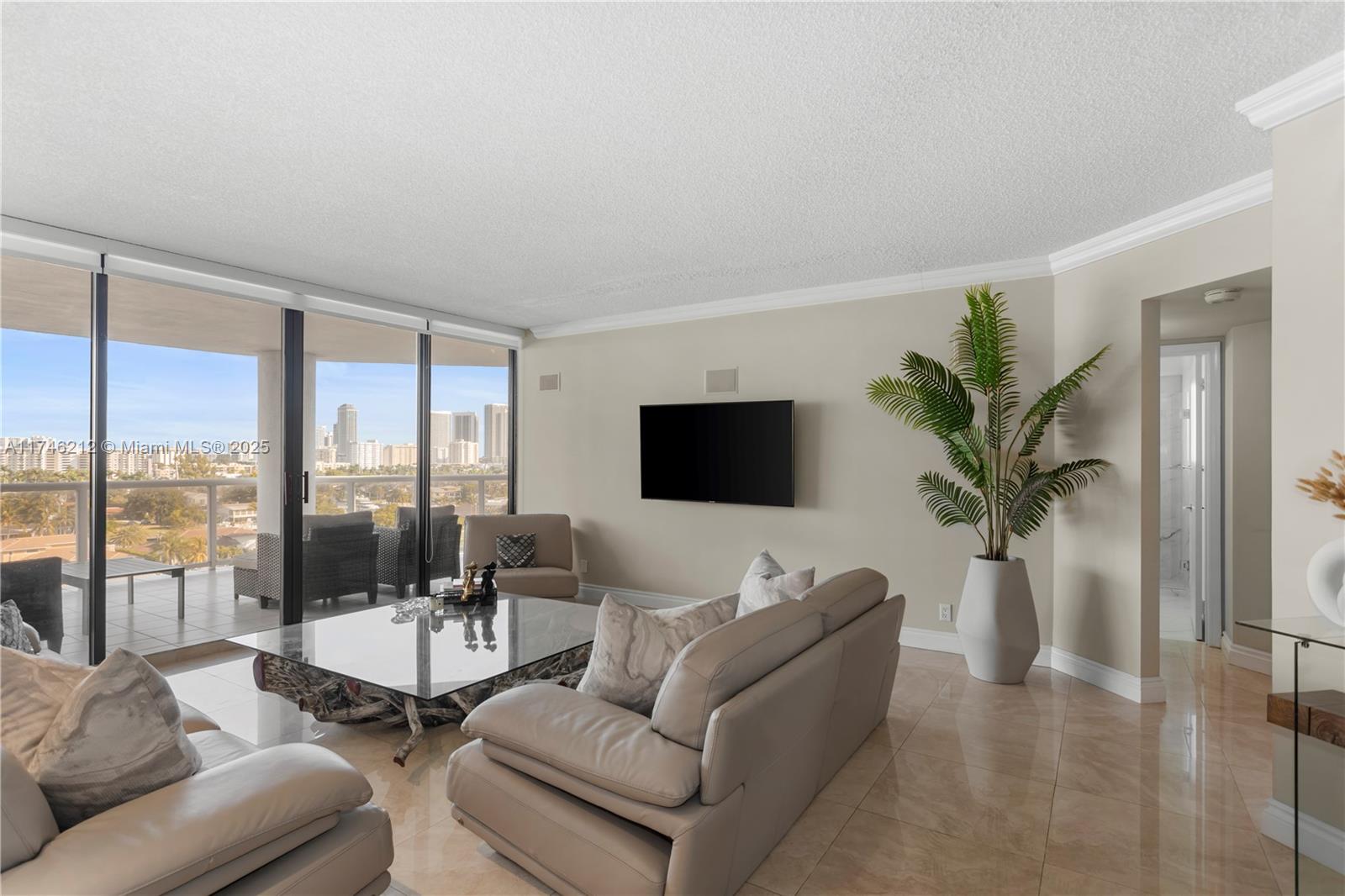 3600 Yacht Club Dr #902, Aventura, Florida image 9