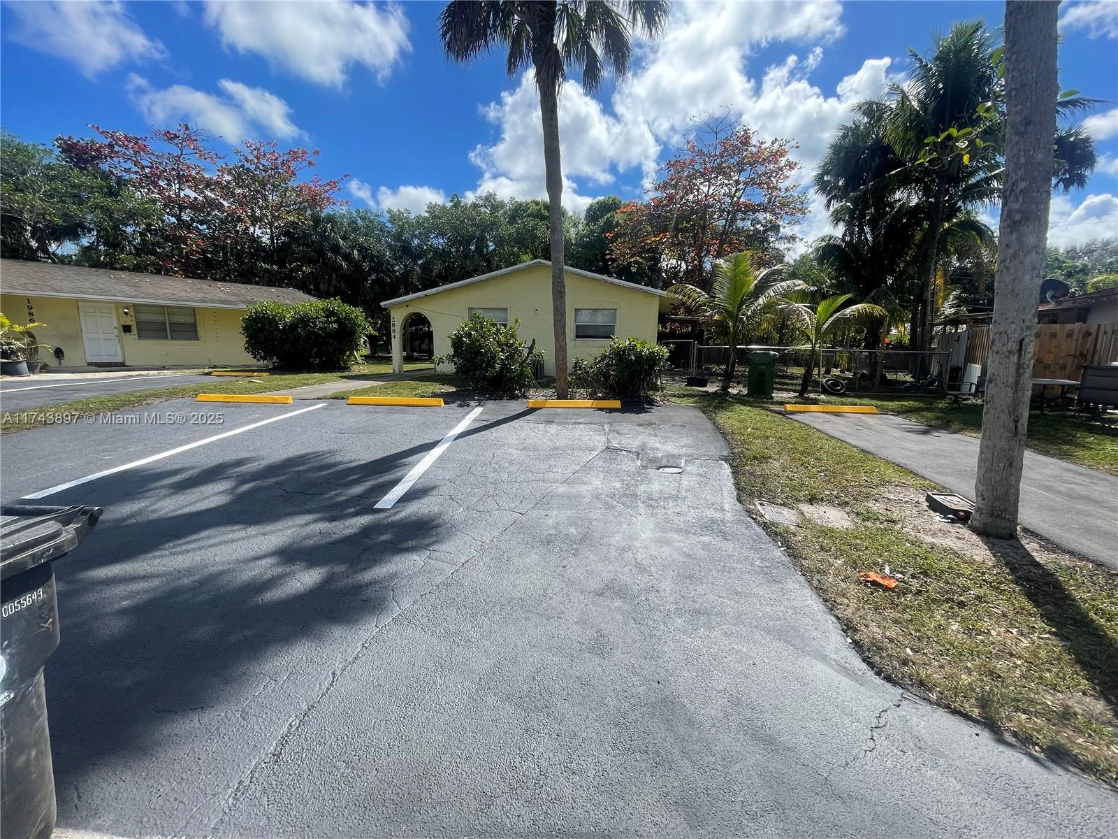 2884 SW 19th Pl, Fort Lauderdale, Florida image 2