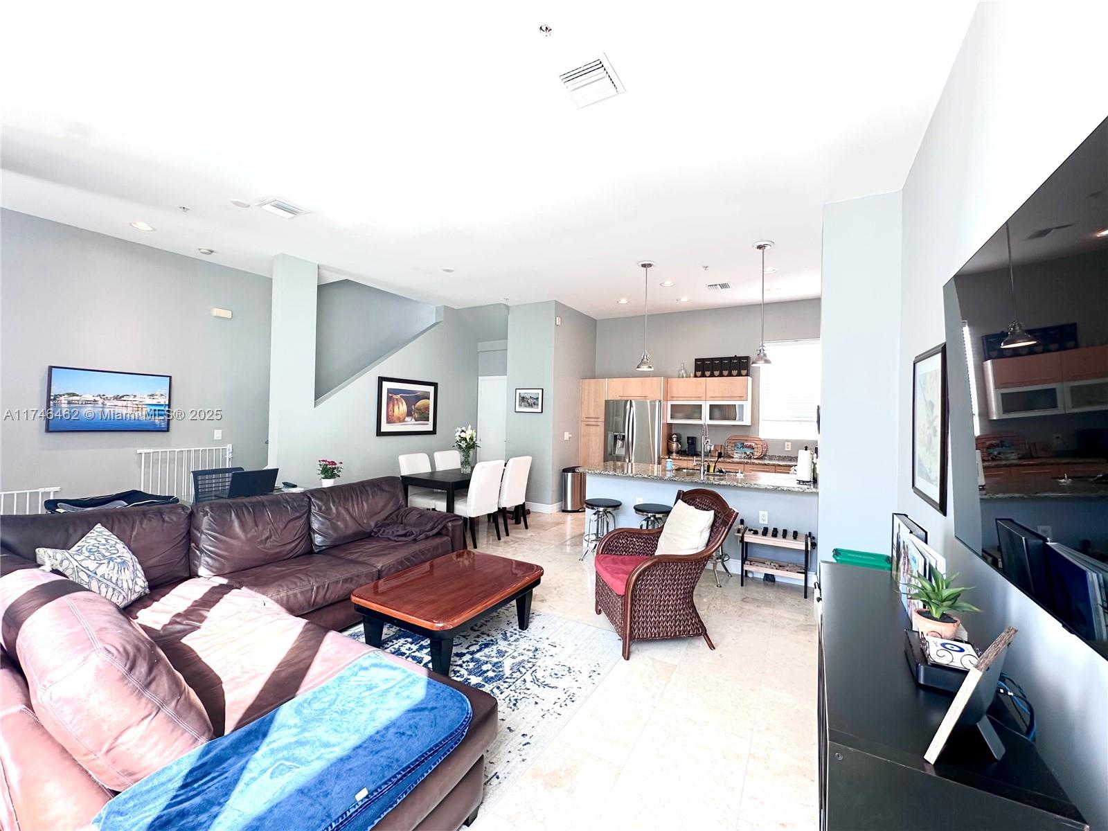 Listing Photo 7