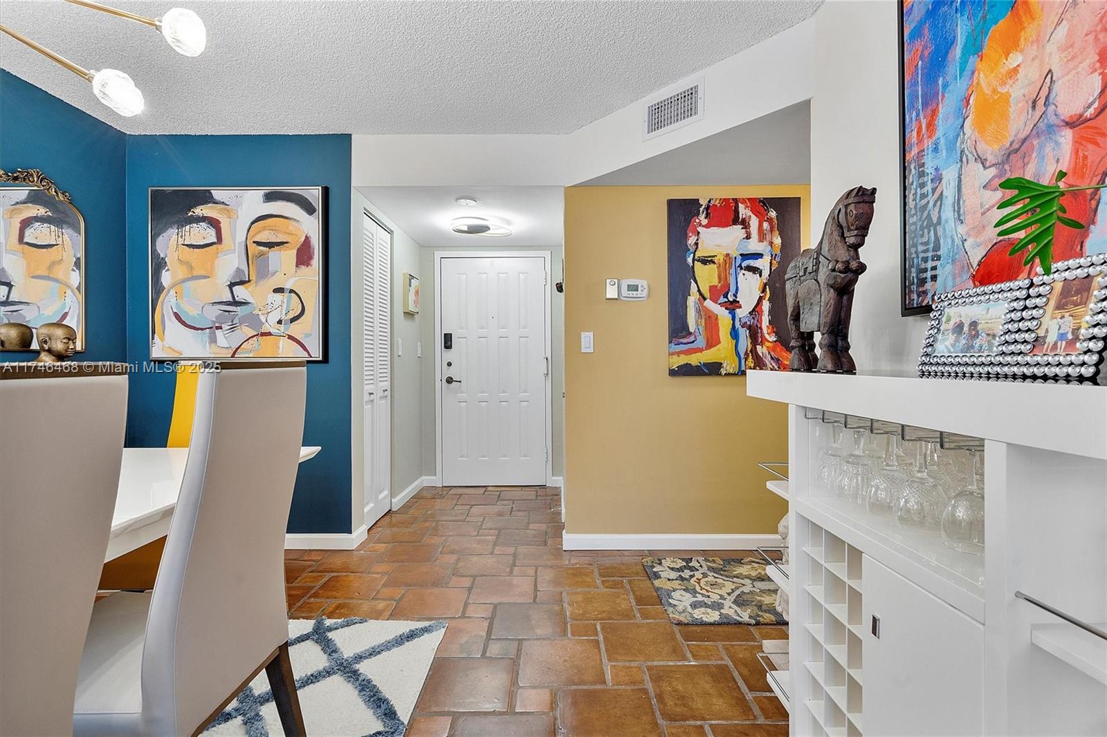 600 Parkview Dr #215, Hallandale Beach, Florida image 14