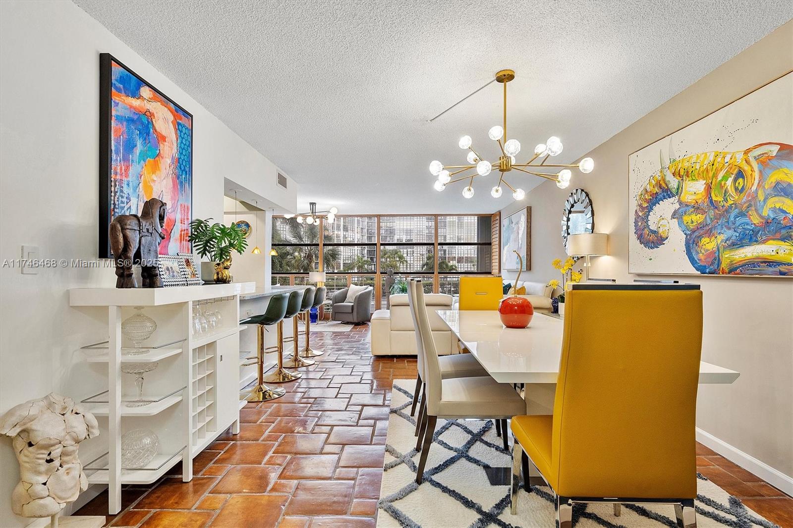 600 Parkview Dr #215, Hallandale Beach, Florida image 2