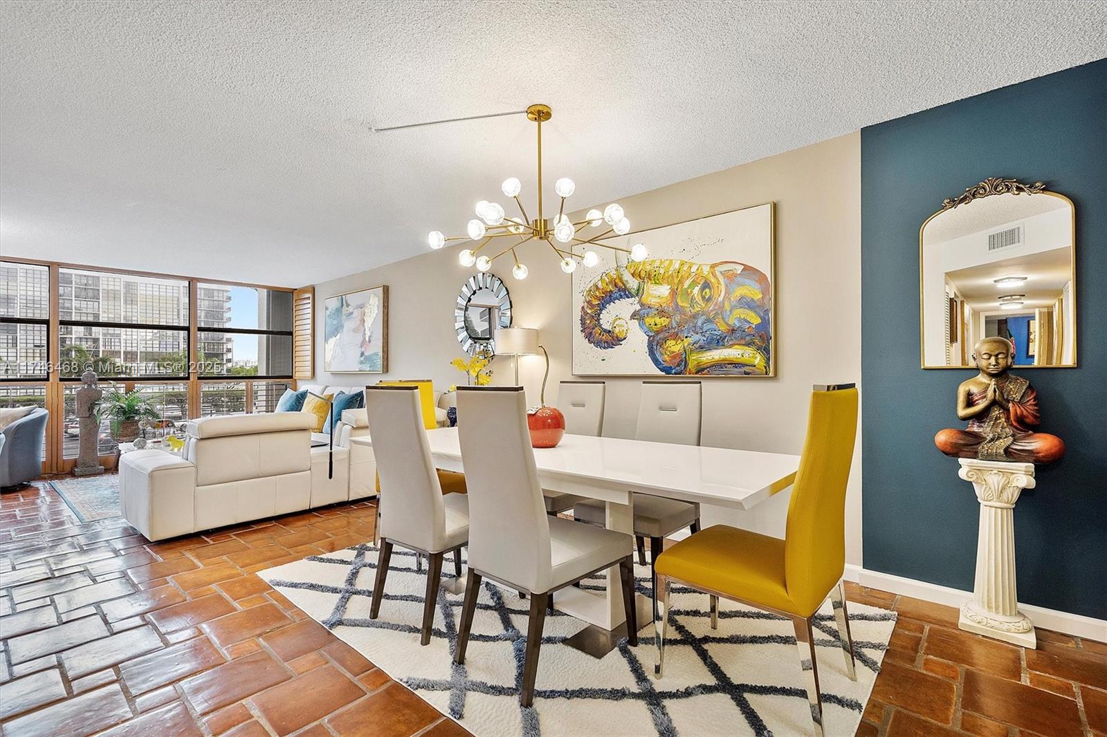 600 Parkview Dr #215, Hallandale Beach, Florida image 3