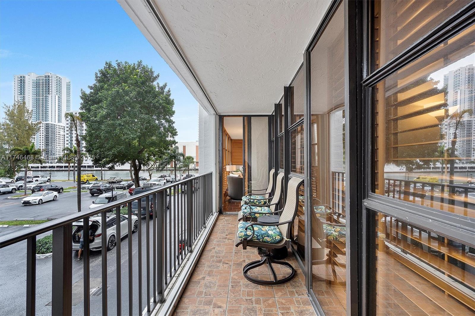 600 Parkview Dr #215, Hallandale Beach, Florida image 37