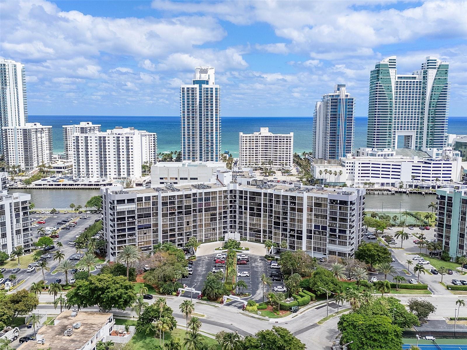 600 Parkview Dr #215, Hallandale Beach, Florida image 38