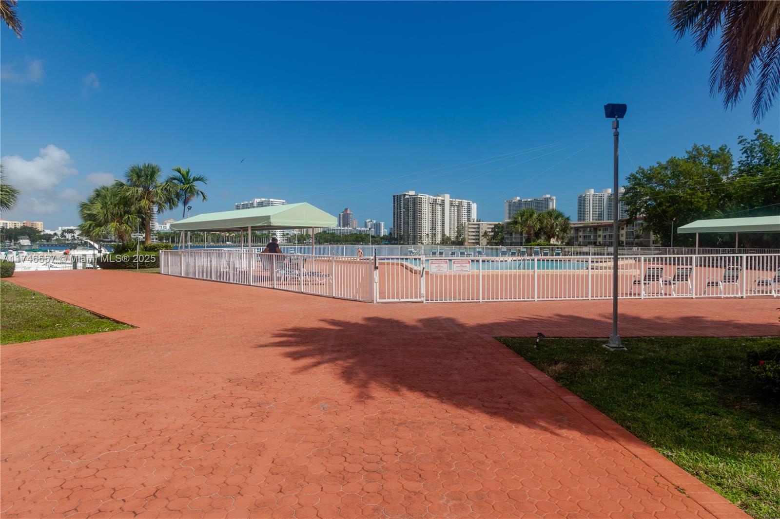 2930 Point East Dr #E107, Aventura, Florida image 18