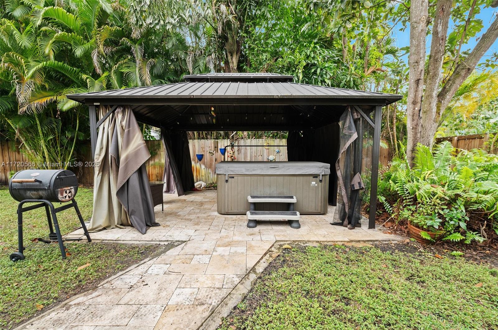 370 Hibiscus Dr, Miami Springs, Florida image 20