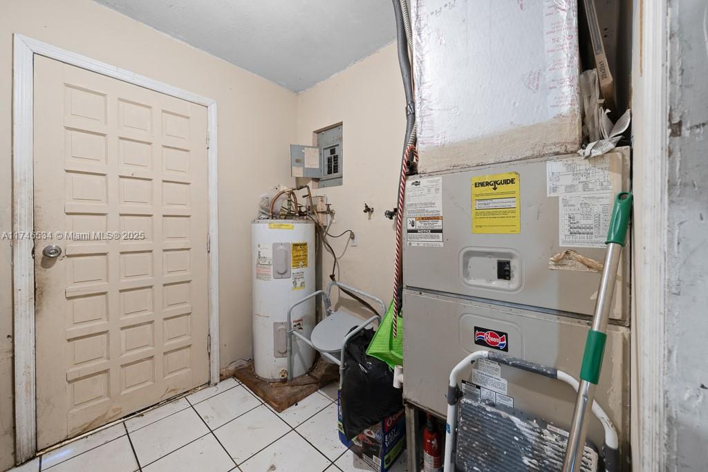 10955 SW 7th St, Sweetwater, Florida image 33