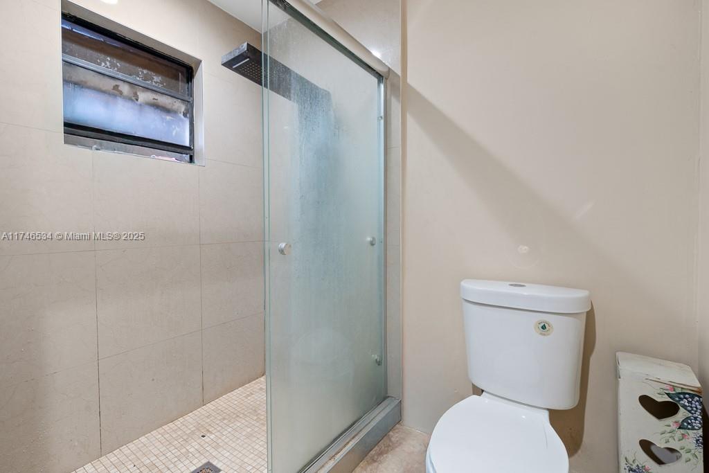 10955 SW 7th St, Sweetwater, Florida image 35