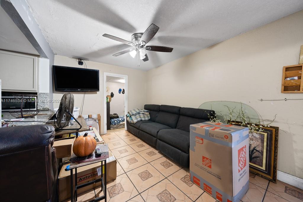 10955 SW 7th St, Sweetwater, Florida image 6