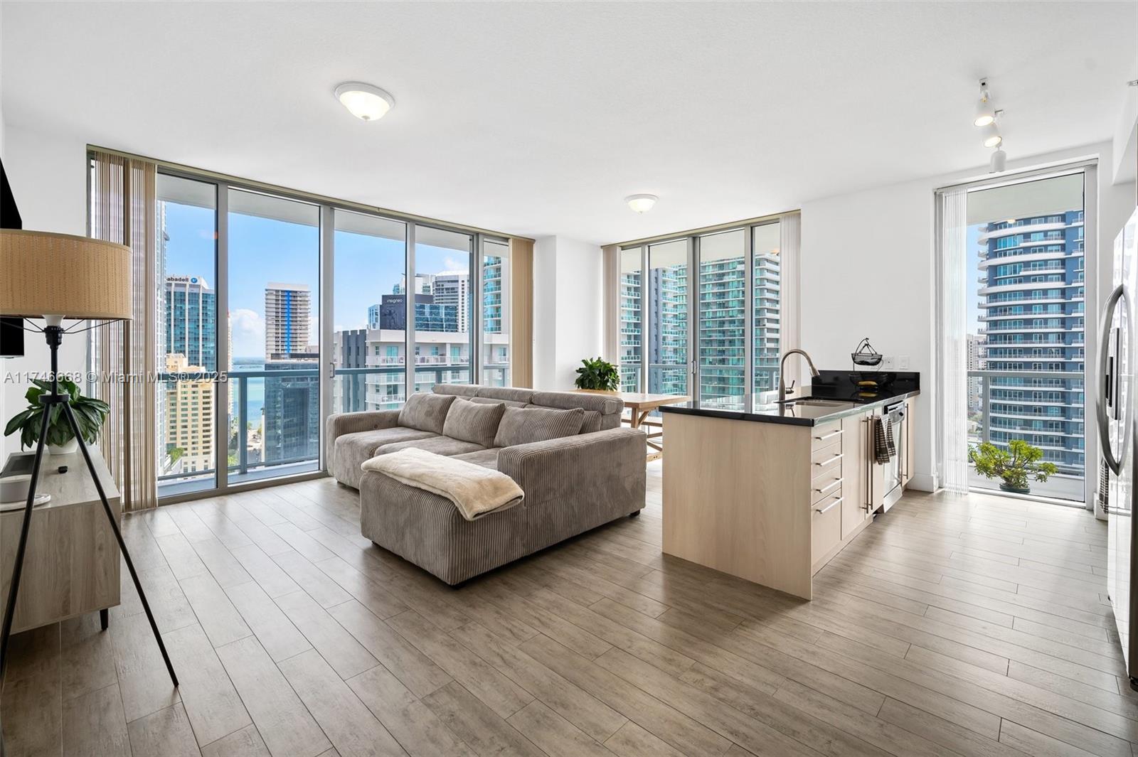 79 SW 12th St #2706-S, Miami FL 33130