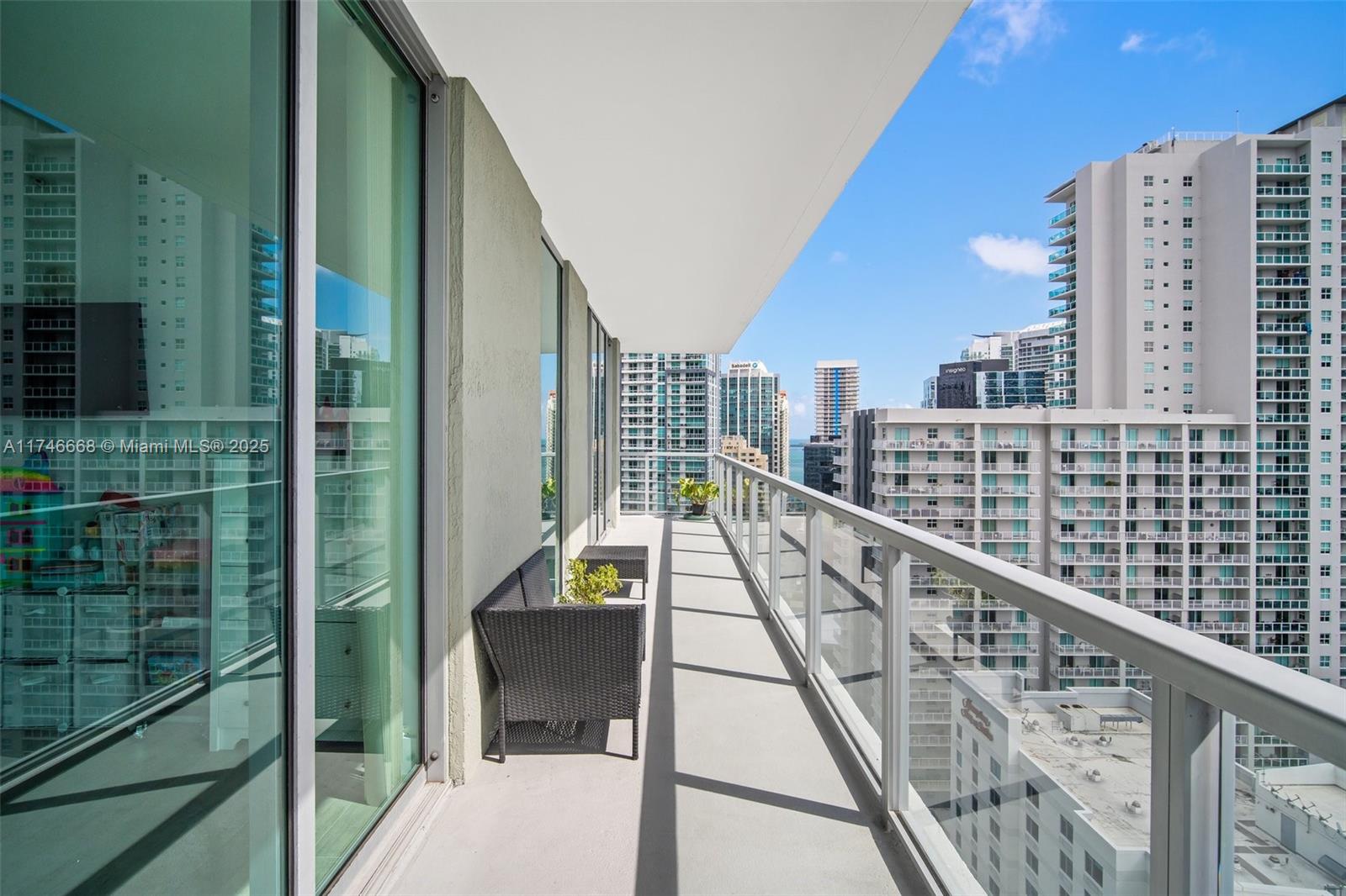 79 SW 12th St #2706-S, Miami FL 33130