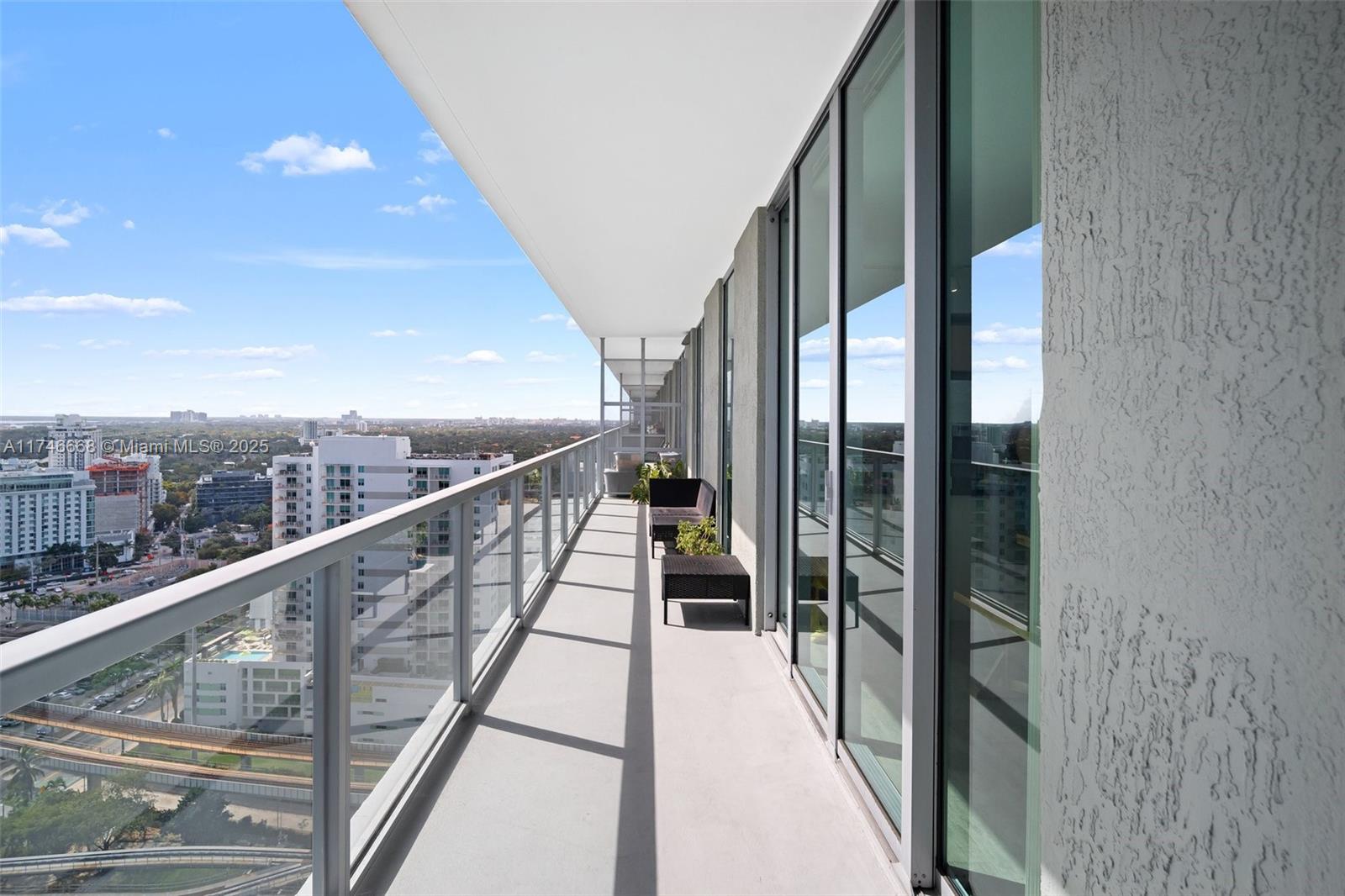 79 SW 12th St #2706-S, Miami FL 33130
