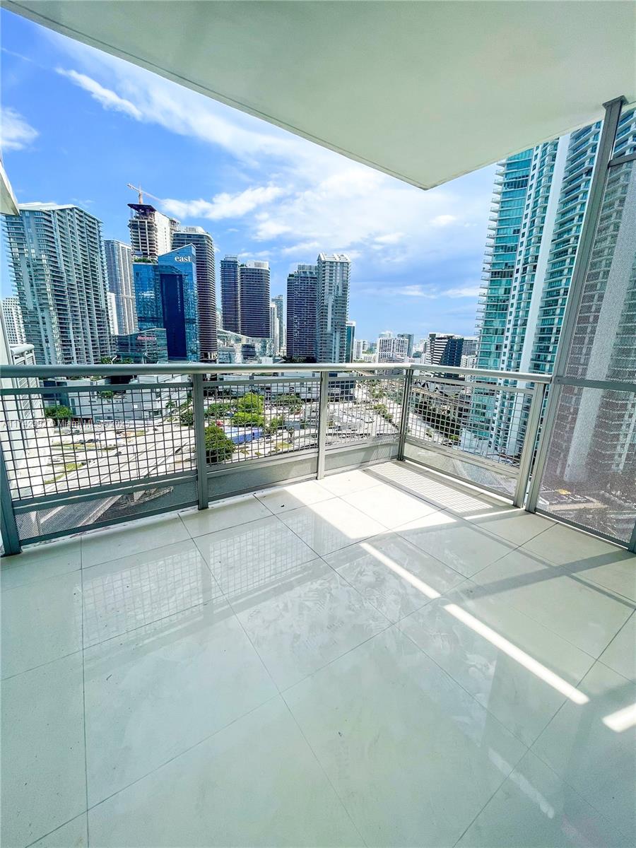 350 S Miami Ave #2412, Miami FL 33130