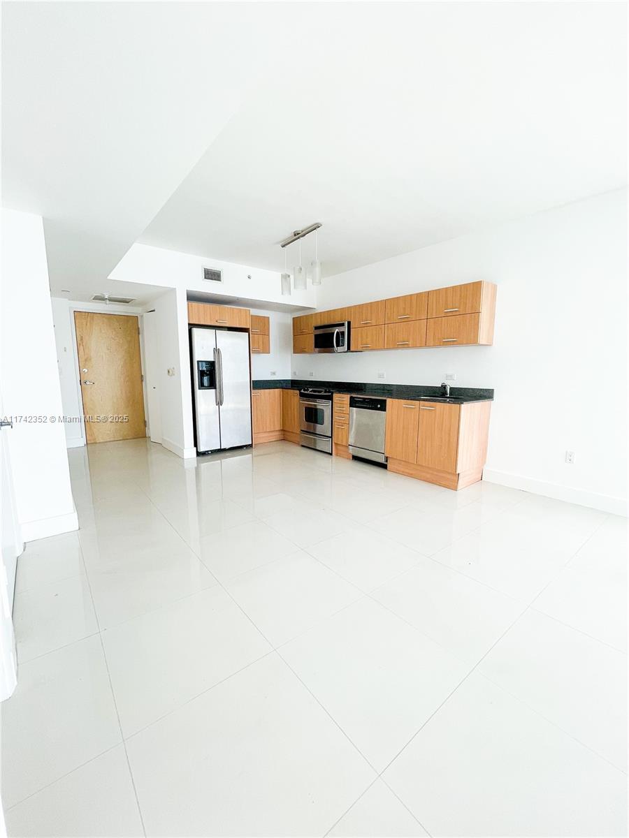 350 S Miami Ave #2412, Miami FL 33130