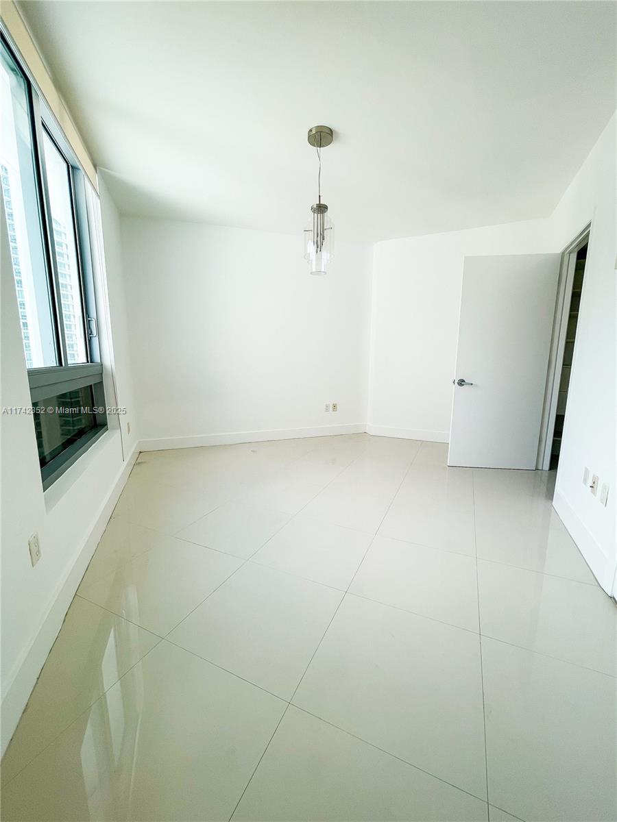 350 S Miami Ave #2412, Miami FL 33130