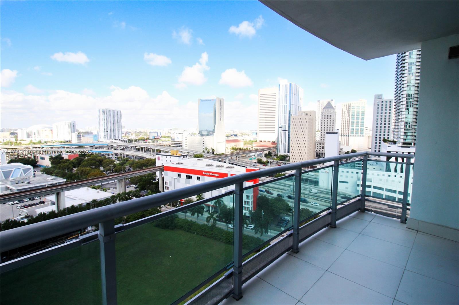 350 S Miami Ave #1815, Miami FL 33130